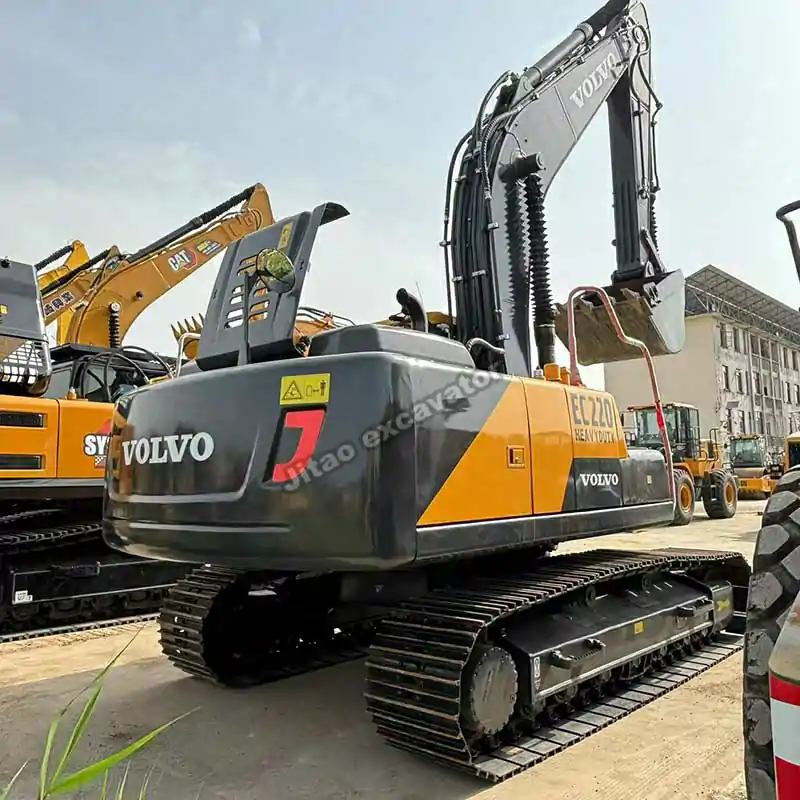 High-quality chassis. Perfect for a used excavator rake for sale attachment.