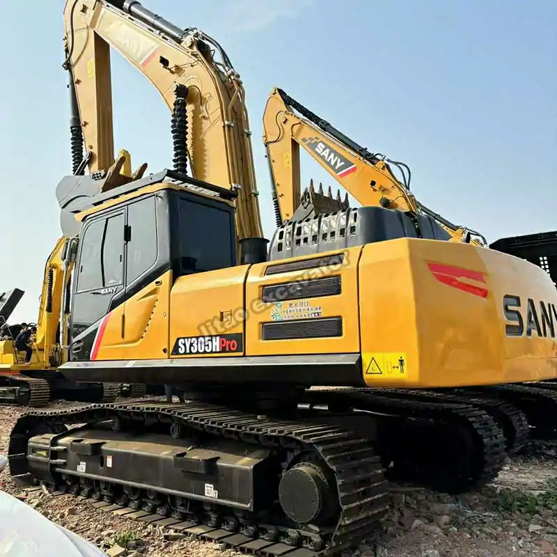 Undercarriage of a Sany SY305, part of our high-quality excavators for sale used stock.