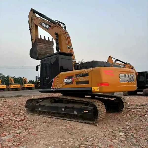 Clean crawler tracks of a Sany SY365, demonstrating our clean excavator used stock.