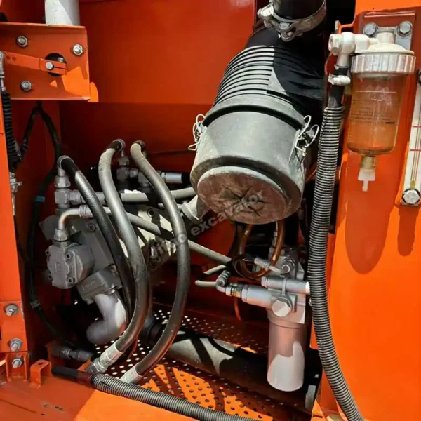 ZX80 Engine Inspection Engine and pump of this used excavator thumb for sale.