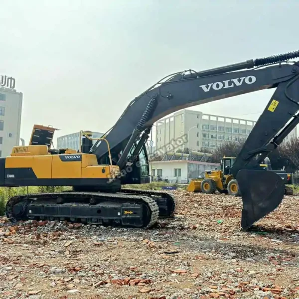 EC480DL Side Profile Side profile of EC480DL. Premium quality used excavator for sale nearby.