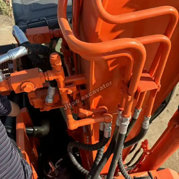 ZX135US Hydraulics Detailed close-up of the hydraulic hitachi excavator parts on ZX135US.