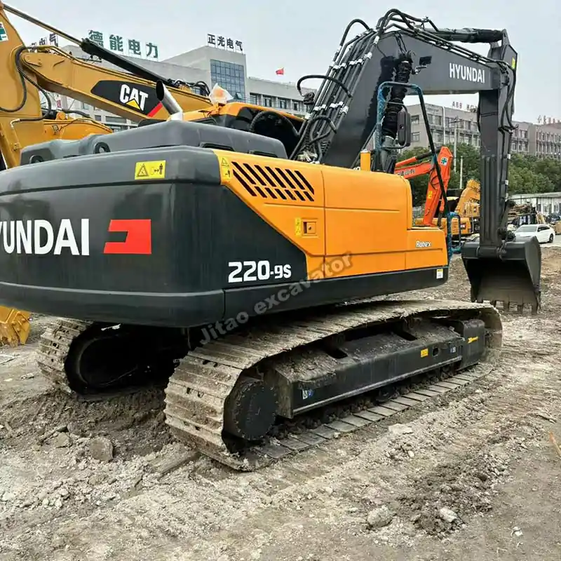 Side view of a certified hyundai excavator R220-9S.