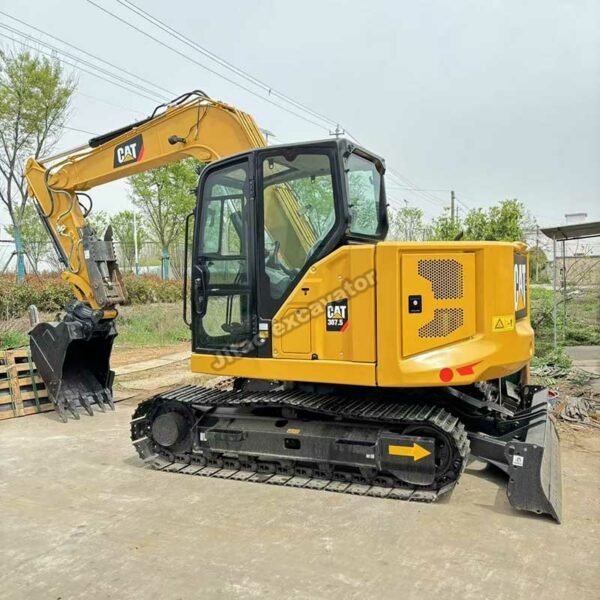 Jitao CAT 307.5 Ready Three-quarter view of a CAT 307.5 used mini excavator at Jitao yard.
