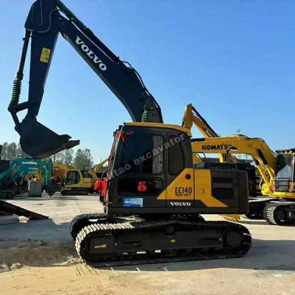 Detailed side profile highlighting the structural health of excavator used parts.