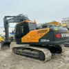 Hyundai R220-9S View Clean crawler and cabin. Professional hyundai excavator dealer.