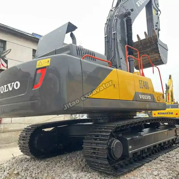 Angled track and cabin view. Low-hour used volvo excavators for sale.