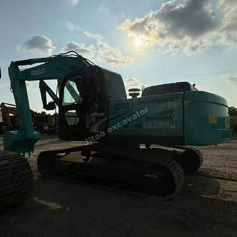 Rear profile of Kobelco SK260, a trusted alternative for buyers of used mini excavator for sale.