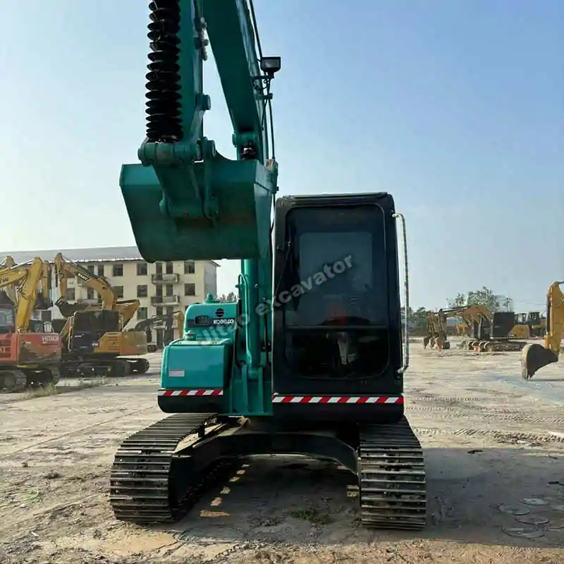 Front perspective of a Kobelco SK75, a top choice among used midi excavators for sale.
