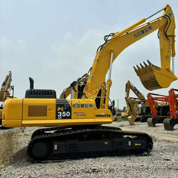 Jitao PC350LC View Side view of Komatsu PC350LC, a premium option in our used excavators sale.
