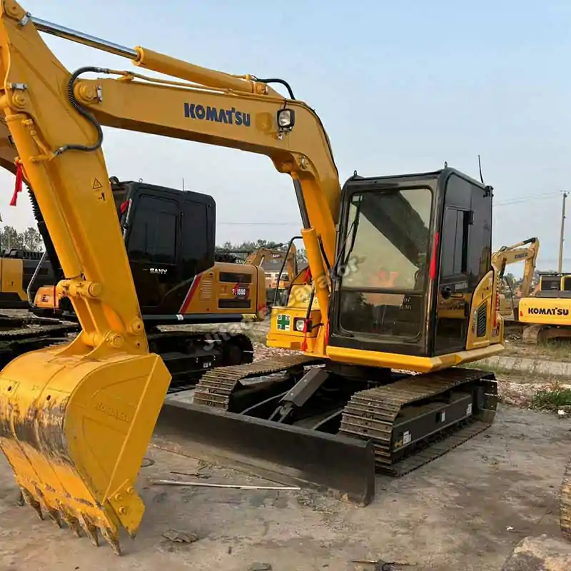 Side view of a Komatsu PC70 from a leading used excavator supplier.