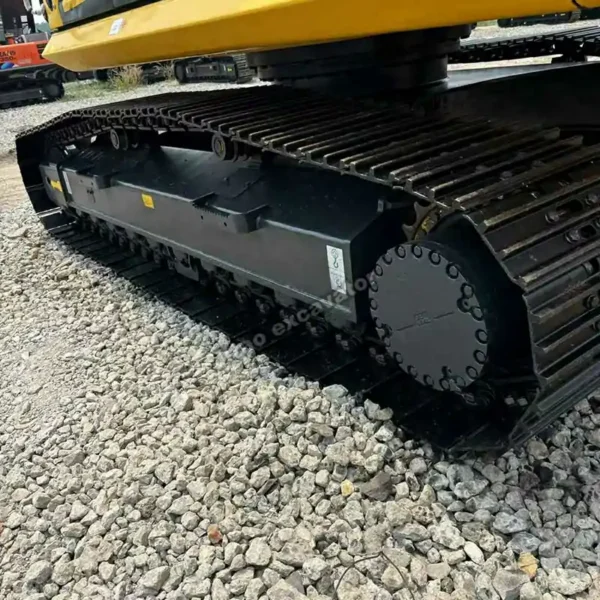 PC240LC Long Crawler Close-up of the PC240LC long crawler tracks, essential for a used komatsu excavator.