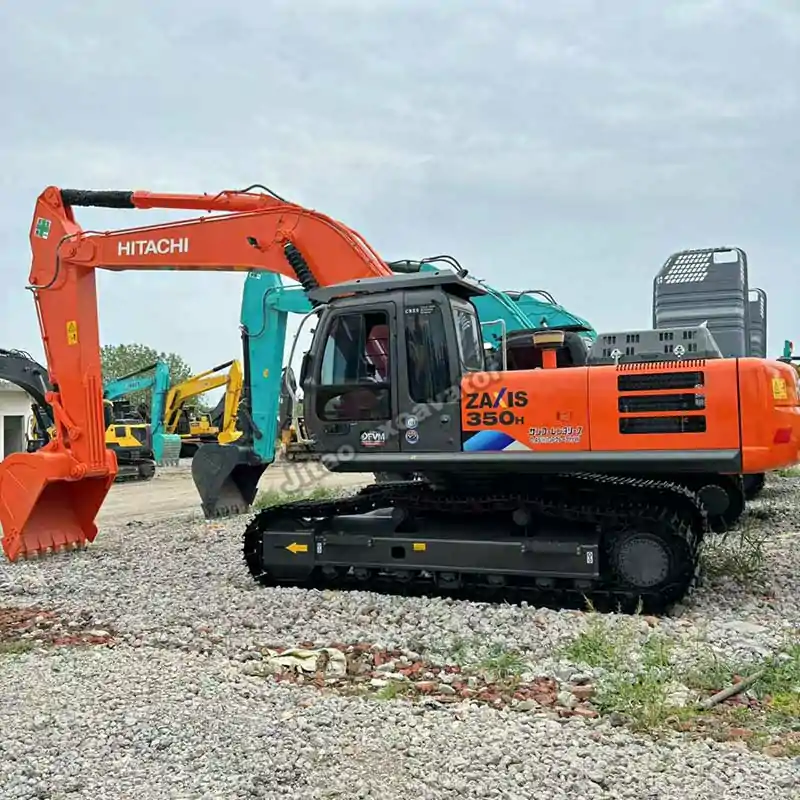 Undercarriage stability for safe excavating operations.