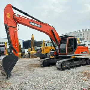 Profile shot of the Doosan DX225LC-9C, highlighting its clean exterior and stability.