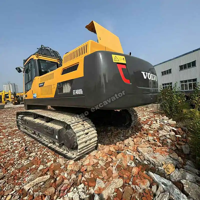 Rear chassis and counterweight. Top choice for used excavator for sale nearby.