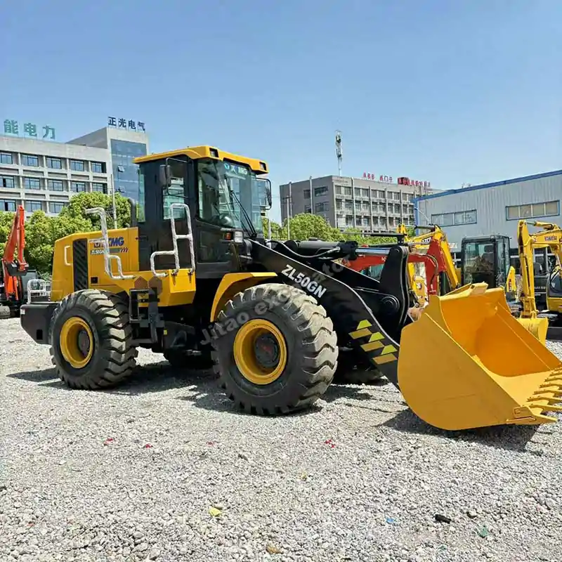 Side profile of an XCMG ZL50GN used bulldozers for sale near me.